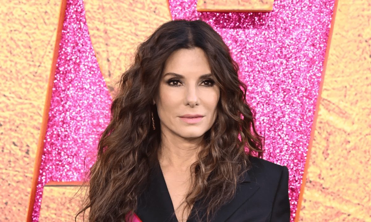 Sandra Bullock Bio, Age, Family, Height, Marriage, Net Worth, Education