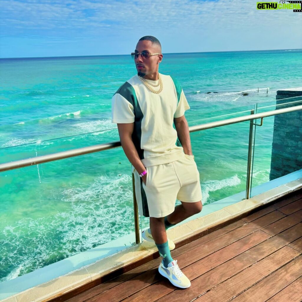 Keith Swift Biography, Early Life and Career.