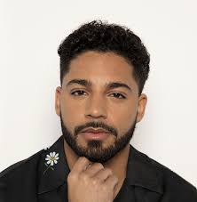 Michael Evans Behling Biography, Early Life, Personal Life, Career and Accomplishments.